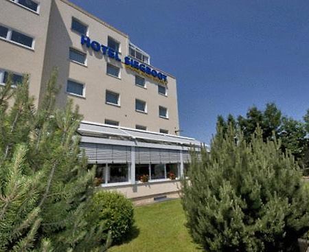 Stadt-Gut-Hotel Siegboot Зіген Екстер'єр фото