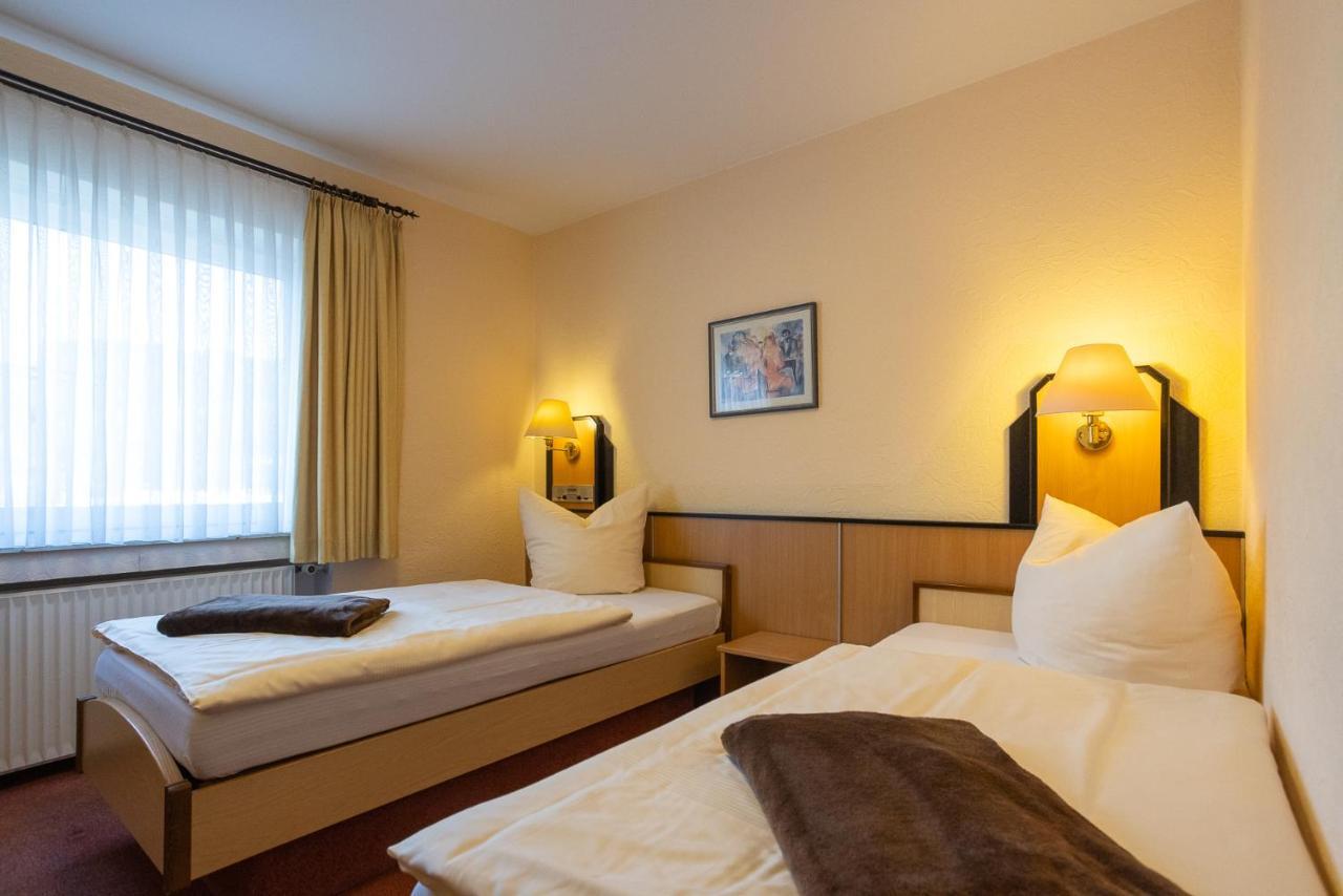 Stadt-Gut-Hotel Siegboot Зіген Екстер'єр фото